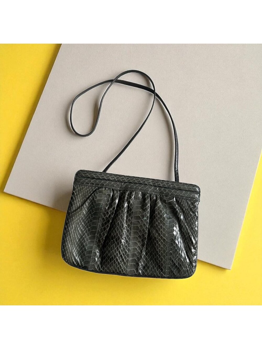 SAKS FIFTH AVENUE Vintage Gray Snakeskin Clutch Shoulder Handbag